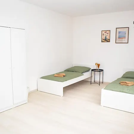 Modernes Business Mit 4 Einzelbetten Appartement *