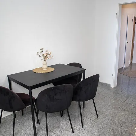Modernes Business Mit 4 Einzelbetten Appartement *
